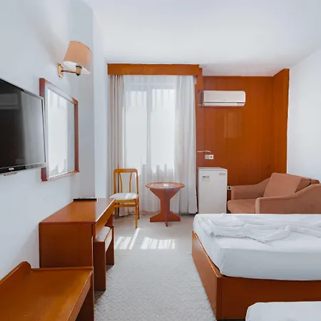 Hotel Gueleryuez 2